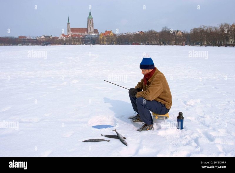 Ice fishing game online in Germany